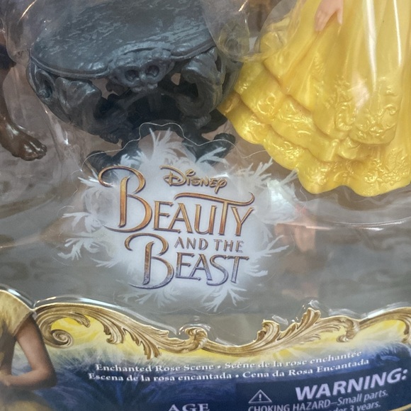 Disney Beauty And The Beast Hasbro
Enchanted Rose Scene Figure Set - Picture 4 of 16